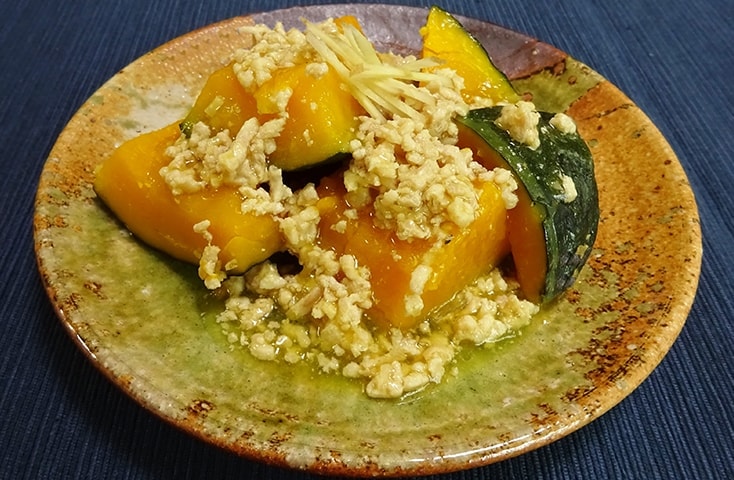 だし醤油で簡単　南瓜のそぼろ煮あんかけ